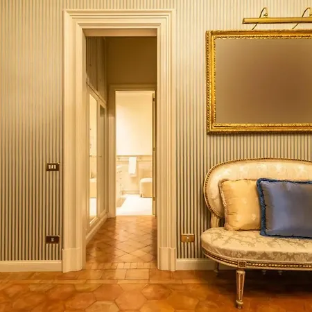 דירה Lord'S Apartment - Suite 4 Bedroom Apartment קליארי